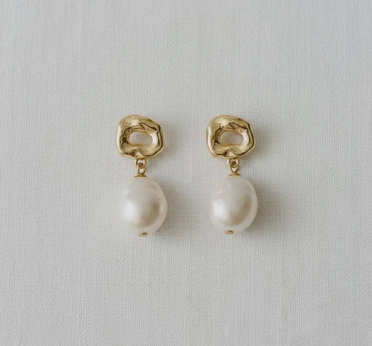 Pearl Gold Studs